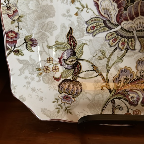 222 FIFTH “Gabrielle Cream” 8.5” Square Salad Plate - Picture 5 of 9